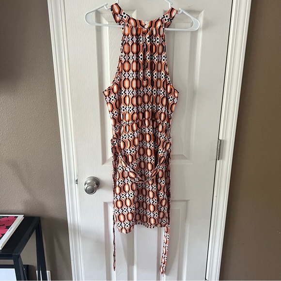 Patterned Dress - Picture 4 of 6